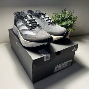 Womens. Adidas Boston 12.